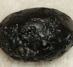 黑陨石是什么_黑陨石价格_黑陨石功效_宝石图鉴