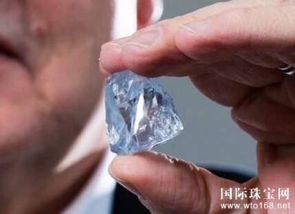 南非现122克拉的蓝宝石 估价63亿蓝宝石