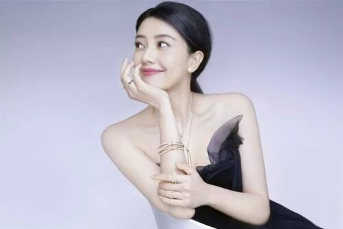 高圆圆佩戴CHAUMET Liens缘系•一生系列珠宝 尽显优雅迷人姿态