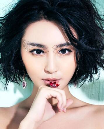 女星甘露最新珠宝大片 演绎四季流光溢彩