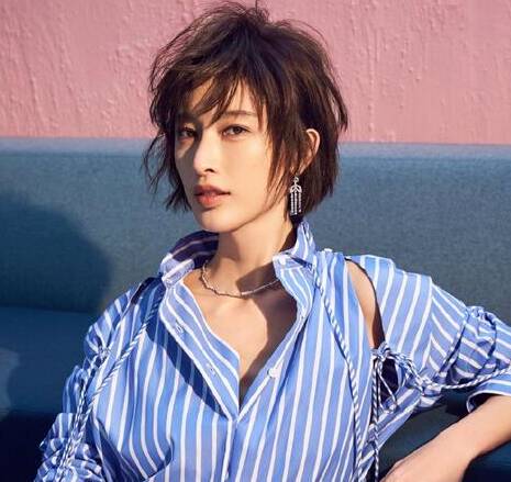 帅气又不失性感 女神张俪珠宝搭配超吸睛