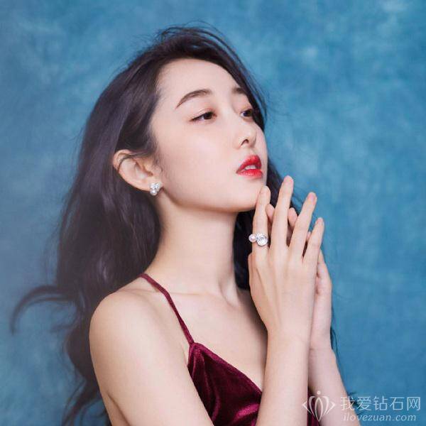御木本珠宝相伴蒋梦婕出席活动 更显高贵典雅