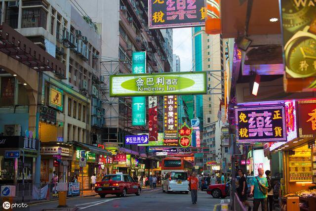 香港零售业业绩连跌6个月 珠宝、钟表行业首当其冲