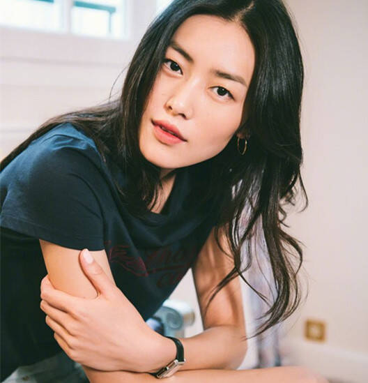 既是生活助手又是个人品味象征 多面珠宝腕表尽显时尚潮流