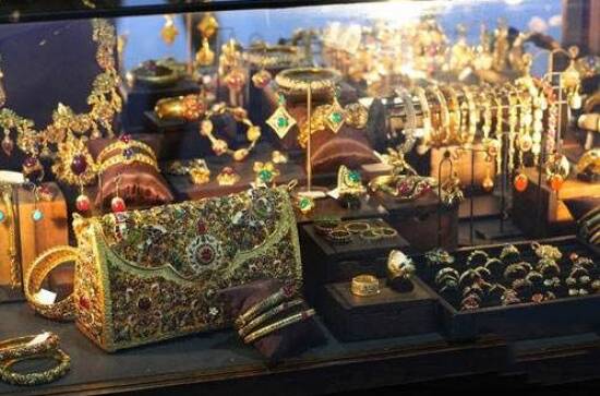 泰国蓬勃发展的珠宝市场