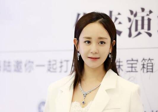 海陆清爽亮相珠宝品牌发布会 表达对“魅力女性”独到理解
