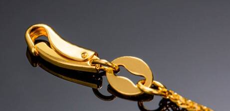 金弘珠宝技术团队成功研发出一款新型简便链扣——鹰嘴扣