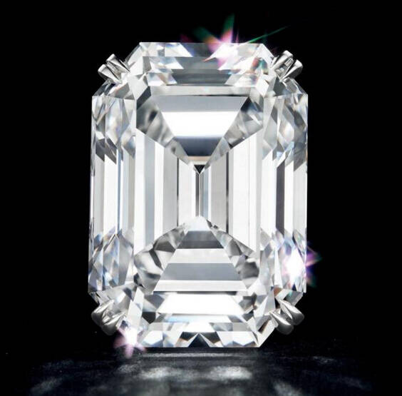 纽约珠宝钻石拍卖 彩色钻石宝石仍是全场焦点