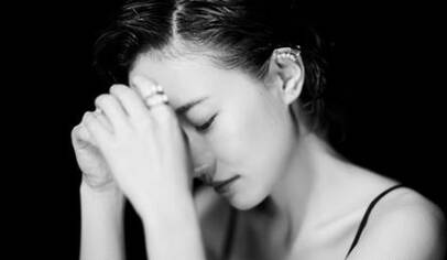 焦俊艳佩戴TASAKI danger野性系列珠宝 尽显干练帅气