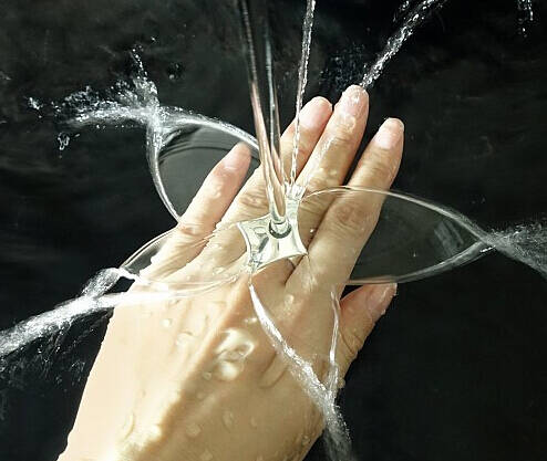 珠宝设计师脑洞大开系列：会喷水的戒指你见过吗